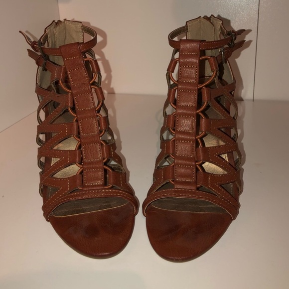 SO Heels - Picture 3 of 3